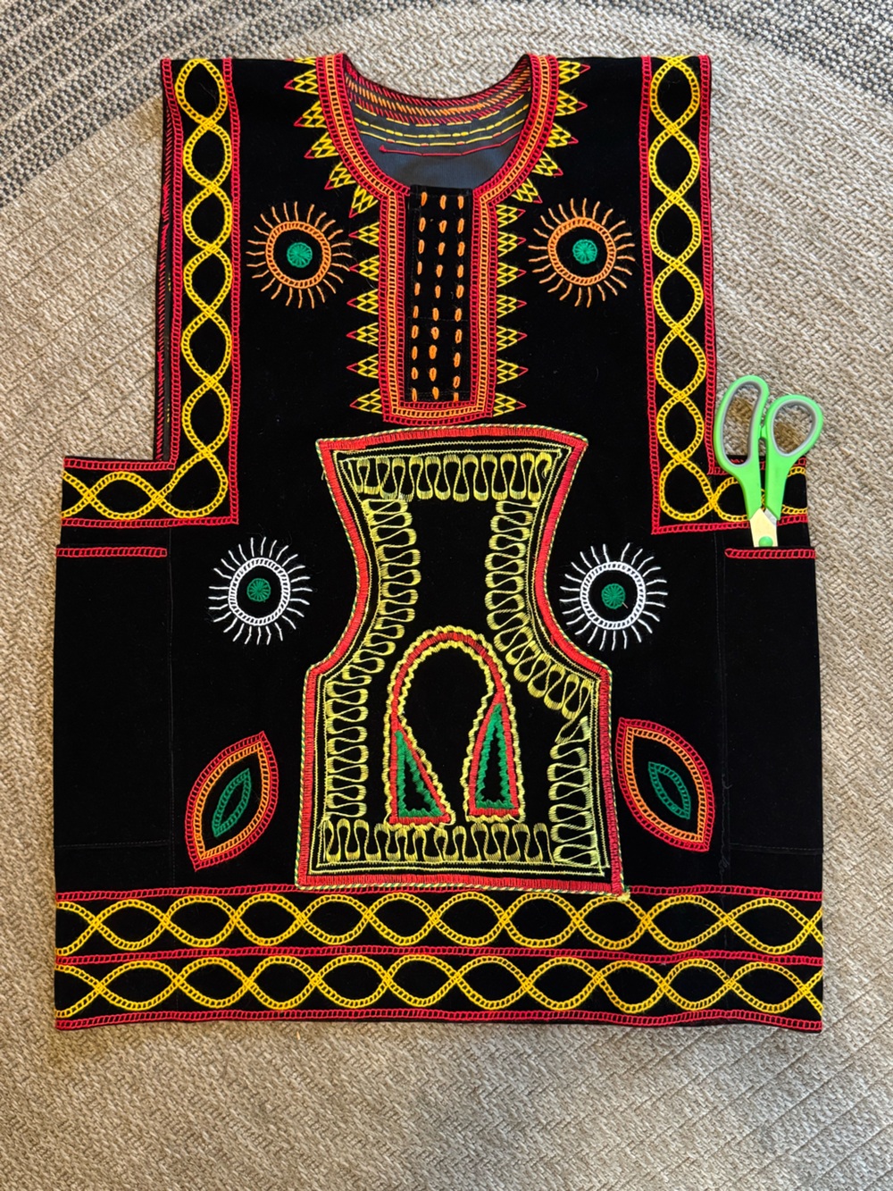 Authentic Traditional Toghu Atoghu Cameroon Bamenda Vest Velvet Hand Embroidered - Picture 4 of 11